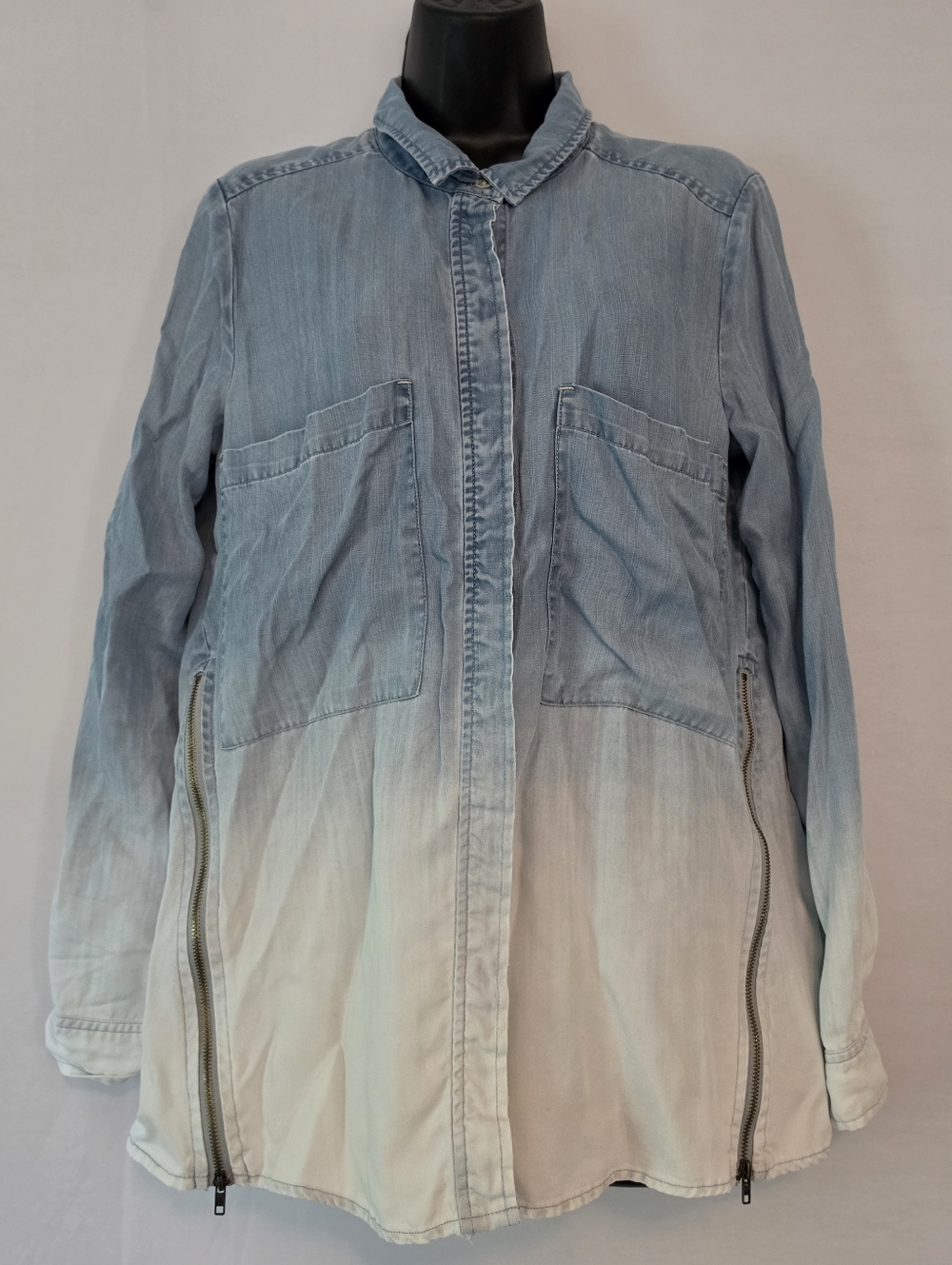 Holding Horses Anthropologie Blue White Ombré Chambray Shirt Side Zipper Size 6